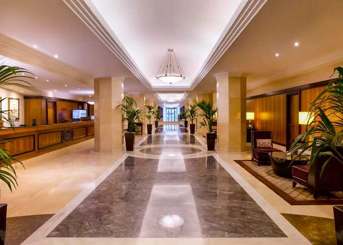 Radisson Blu & , Abu Dhabi CornicheResort Hotel